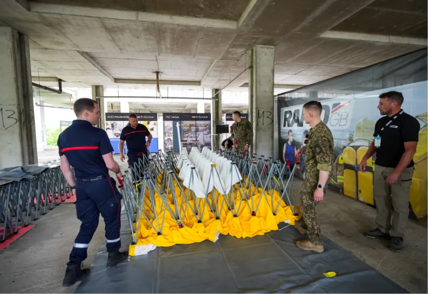 Decontamination Tent Deploy RapidGB Decontamination Tent Deployment